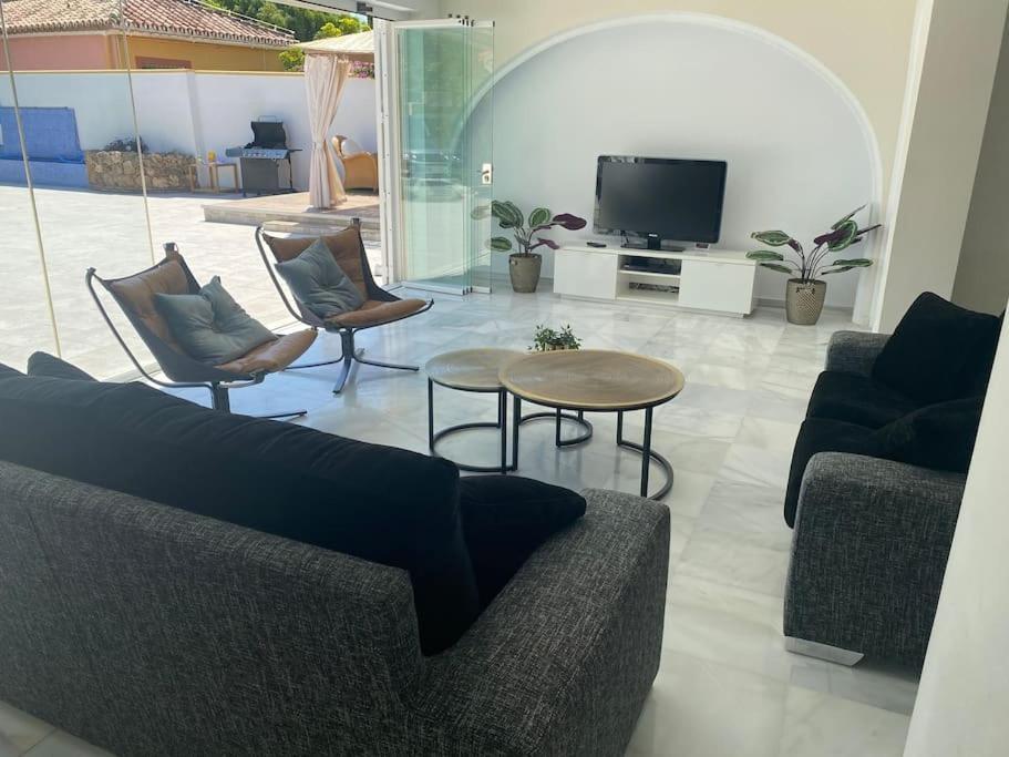 Sunny Villa Mijas With Large Pool Free Parking Malaga Zewnętrze zdjęcie